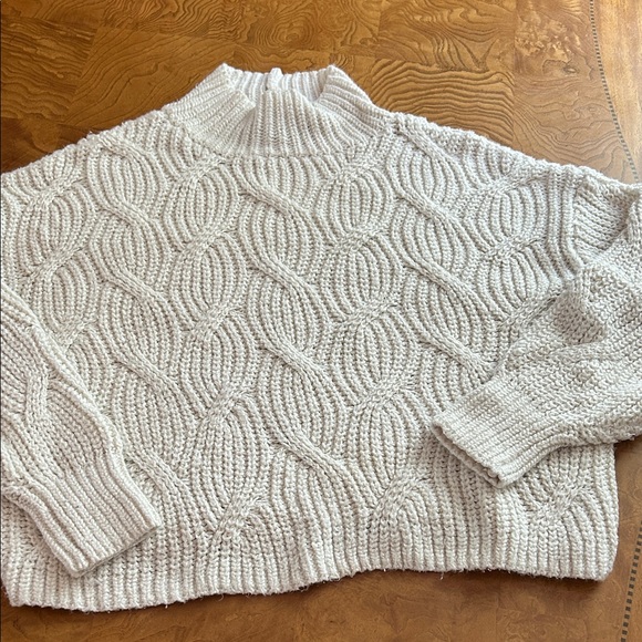 American Eagle Outfitters Knit Sweater - Cream " Rory Gilmore" size~ med - Picture 1 of 2